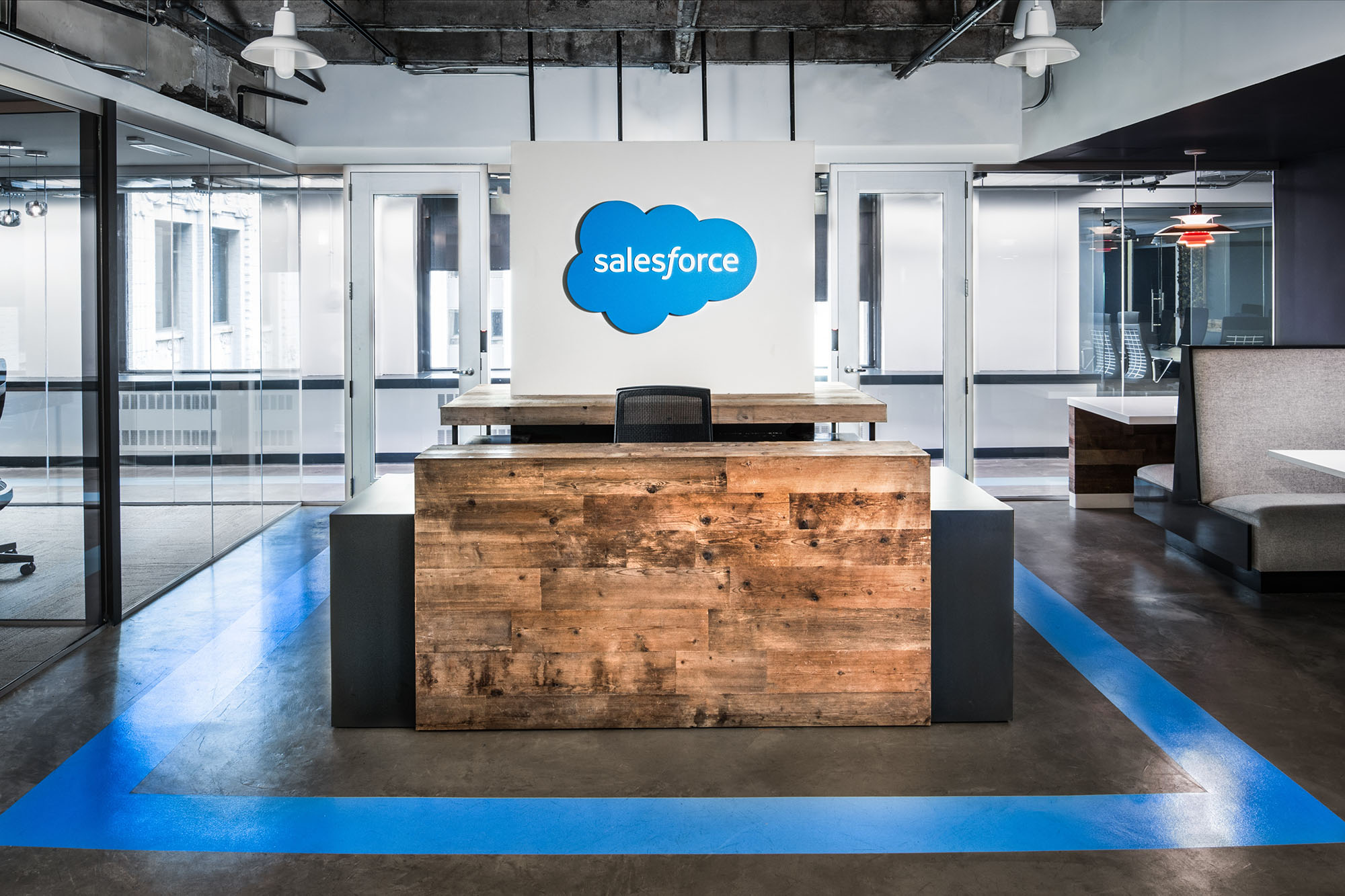 0617_SALESFORCE-1-web.jpg