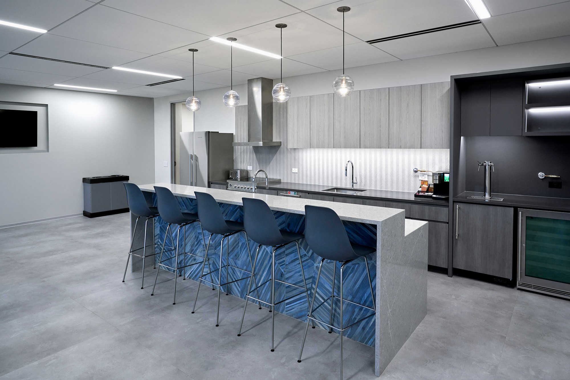 LRS-Fl-3-breakroom.jpg